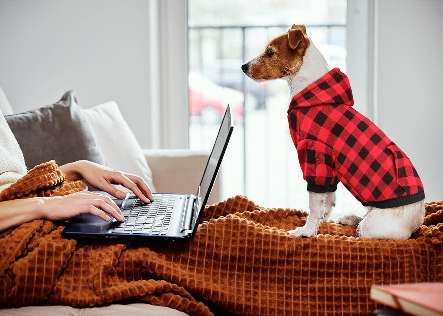 Dog Sweater Red Buffalo Plaid Pet Clothes Warm and Soft Breathable Cozy Small Pet Hoodies Dog Sweaters for Small Dogs with Pocket(S)